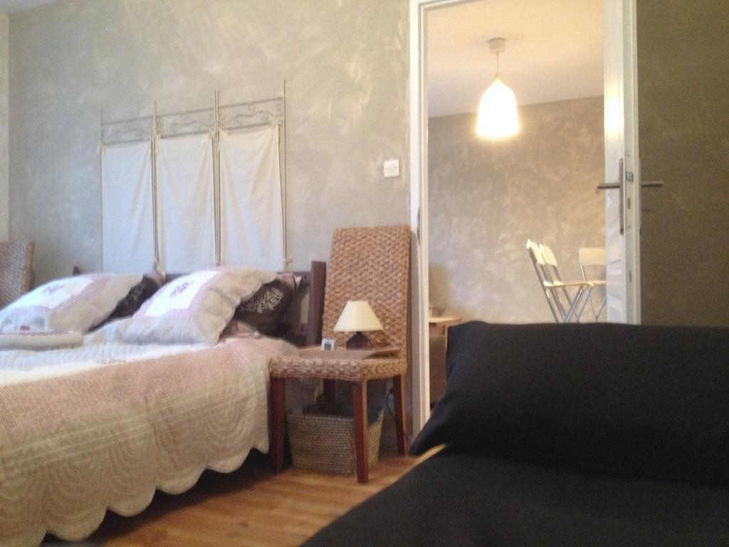 Gite La Parenthese Saint-Hostien Room photo