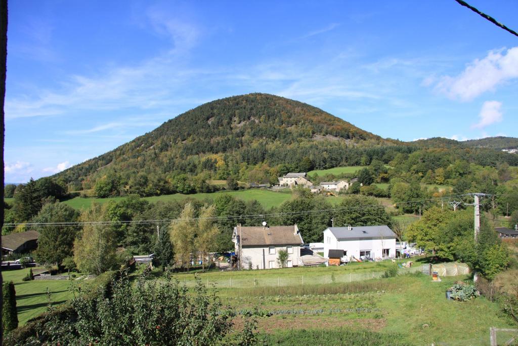 Gite La Parenthese Saint-Hostien Exterior photo